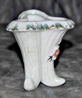 Vintage Made In Japan 3  Porcelain Bud Vase - White With Pink Rose   Gold Trim