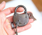 Vintage Oak Leaf Padlock Antique Old Lock W  Key Usa Metal Tool Box Chest Case
