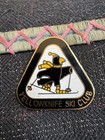 A  Yellowknife Ski Club Pin Badge Canada Souvenir Travel Lapel Goldtone   Enamel
