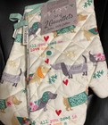 Set Of 2- Dachshund Love        Wiener Dogs Oven Mitts Gauntlets New Free Shipping