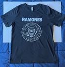 Ramones - Black Logo T-shirt  size L 