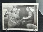 Vintage Photo Us Army Solider With M60 Machine Gun   5th Army Patch 1950   s