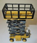 Nzg Sm 4688 Die Cast 1 50 Scale Grove Manlift Super Maxx Scissor Lift Platform