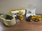 Conrad Caterpillar Cat It28 Industrial Loader No  2888 W  Attachments 1 50 Scale