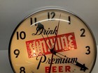 Rare Vintage Drink Sunshine Premium Beer Pam Clock Light 15    Reading Pa Works  