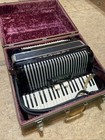 Vtg 1970 s 1980 s Wurlitzer 1030 Accordion Black W  120 Bass Buttons Working