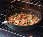 Pampered Chef 12  Family Skillet With Lid  2360