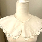 Vtg Anns White Embroidered Floral Round Collar Crochet Lace Scalloped Edge Pearl