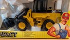 Joal Compact 1 25 Scale Caterpillar Loader It18f New In Box  Box Damaged