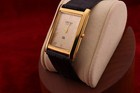        Vintage Seiko Slim Quartz Gentlemen s Gold Dial  black Dress Watch