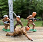 Antique Barclay Manoil 1930   s 4 Soldiers Battle Damaged Kneeling With Rifle Etc