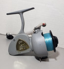 Pflueger Supreme No  551 Spinning Reel With Papers And Zipper Case - Made In Usa