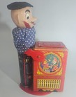 Vintage Jack In The Box Toy     Classic Pop-up Toy     Retro Toy Collectible