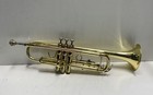 Bach Tr701 Student Bb Trumpet Gold Lacquer With Vincent Bach Mouthpiece   Case