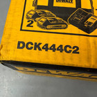 New Dewaltdck444c2 20v Max 4-tool Cordless Combo Kit - Drill Driver Light Oscill