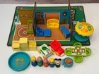 Vintage Fisher-price Play Family Play Rooms  909 W  Little People   Accessories