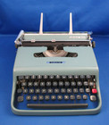 1960   s Underwood  Olivetti Lettera 22 Manual Typewriter Teal With Case