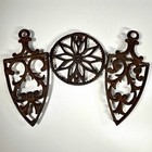 Vtg Cast Iron Trivets Ornate Primitive Farmhouse Kitchen D  cor Rustic Set Of 3