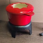 Vintage Cast Iron Enameled Fondue Pot Set Red 2 Qt W  Stand Lid Splash Ring 8 In