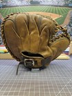 1940s Era Unknown Maker Buckle Back Rht Leather Baseball Catcher   s Mitt C1