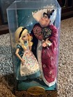 Alice And The Red Queen Le Doll Set