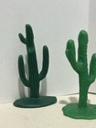Classic Toy Soldiers marx Playsets  Cacti Set 2 Pieces 1 Bonus   2 Tree Stumps