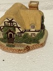 Handmade Ceramic    cottage    Figurine Excellent Condition Great Addition  Vintage 