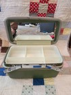 Gorgeous vtg 1960s samsonite Silhouette make-up Train Carry On Case W tray green