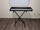 Yamaha Psr-e263 61-key Portable Digital Keyboard Black - Working W stand