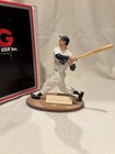 Gartlan Usa Joe Dimaggio Handsigned Pinstripe Figurine  New York Yankees  325 Ed