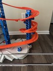 Hot Wheels  Super Ultimate Garage Play Set-with Gorilla Drop