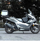 Built For Adventure     A Tunnel Bag Engineered To Handle Every Mile And Every Wea