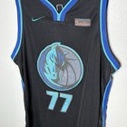 Luka Doncic  77 Nike Swingman Jersey Dallas Mavericks Men   s Size 50 Xl Stitched