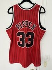 Mitchell   Ness Scottie Pippen  33 Chicago Bulls Swingman Jersey Men Size L
