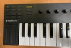 Native Instruments M32  Komplete Kontrol Keyboard Controller