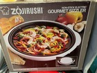 Zojirushi 14  Electric Gourmet Sizzler Hot Plate Grill Skillet Ehmc-12 Red Box