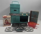 Vintage 1968 Kenner Easy Bake Oven Model 1600 Turquoise Tested Works W  Pans 