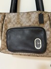 Coach Gallery Tote In Signature Canvas Large Size