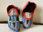Antique American Plains Indian  Beaded Child s Moccasins C  1900  5 5  X 2 25 