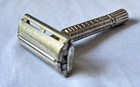 Vintage L-2 1966 Gillette Double Edge Metal Safety Razor Twist Open