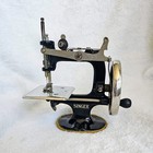 Vtg 1920 s Singer Sewhandy Model 20 Hand-cranked Cast Iron Child Sized Machine