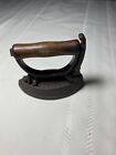 Htf Antique  6 Mini  N r s    Co Sensible Sad Iron W detachable Wood Handle