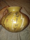 Reynaldo Lujan Pedregon Mata Ortiz Pottery Olla Tan Black White   Red Lightning 