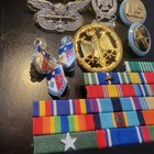 Vintage   Modern Mixed Lot Us Military Pins And Ribbons Used Condition