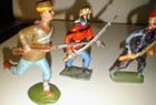 Lot 5 Vintage Britains Ltd   Others Lead Toy Soldiers With Rifles