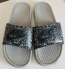 Nike Benassi Men s Size 7 Slides Wolf Gray 631261-005