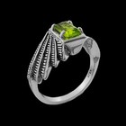 925 Sterling Silver Peridot Ring     August Birthstone     Vibrant Green Beauty