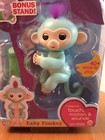 Authentic New Wowwee Fingerlings Zoe Teal Blue W  Stand Usa Seller Fingerling 