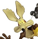 Hallmark Ornament Looney Tunes The Coyote Contraption Road Runner Wile E  2007