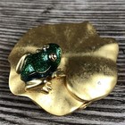 Vintage Estee Lauder Frog On Lily Pad Enamel Gold Tone Solid Perfume Compact